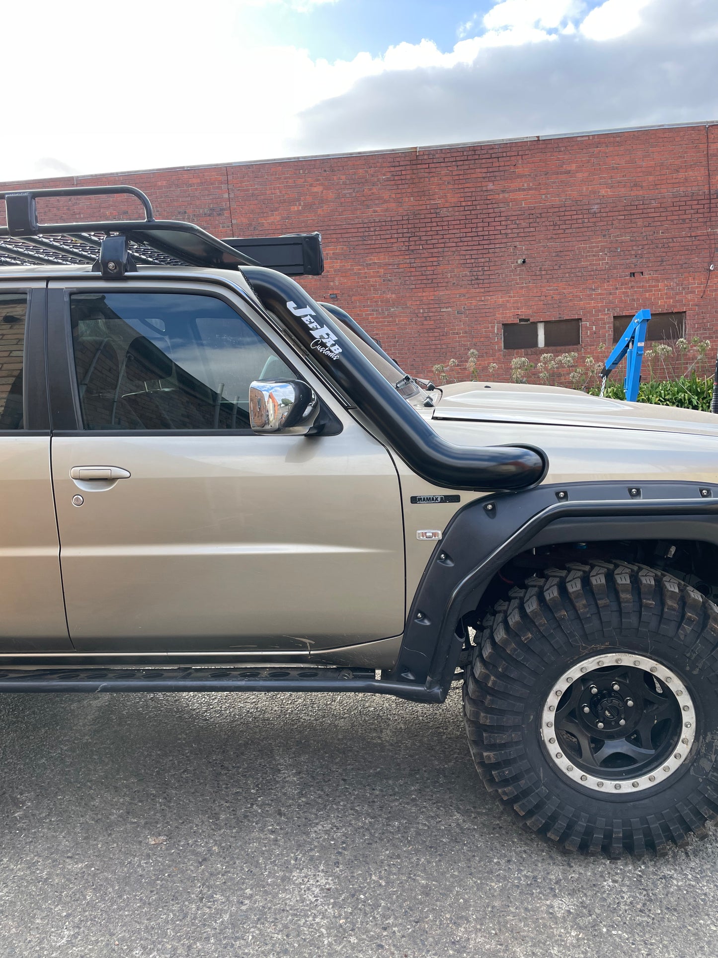 Nissan GU Patrol - Series 4 - Drivers Side 5" Mid Entry Stainless Snorkel