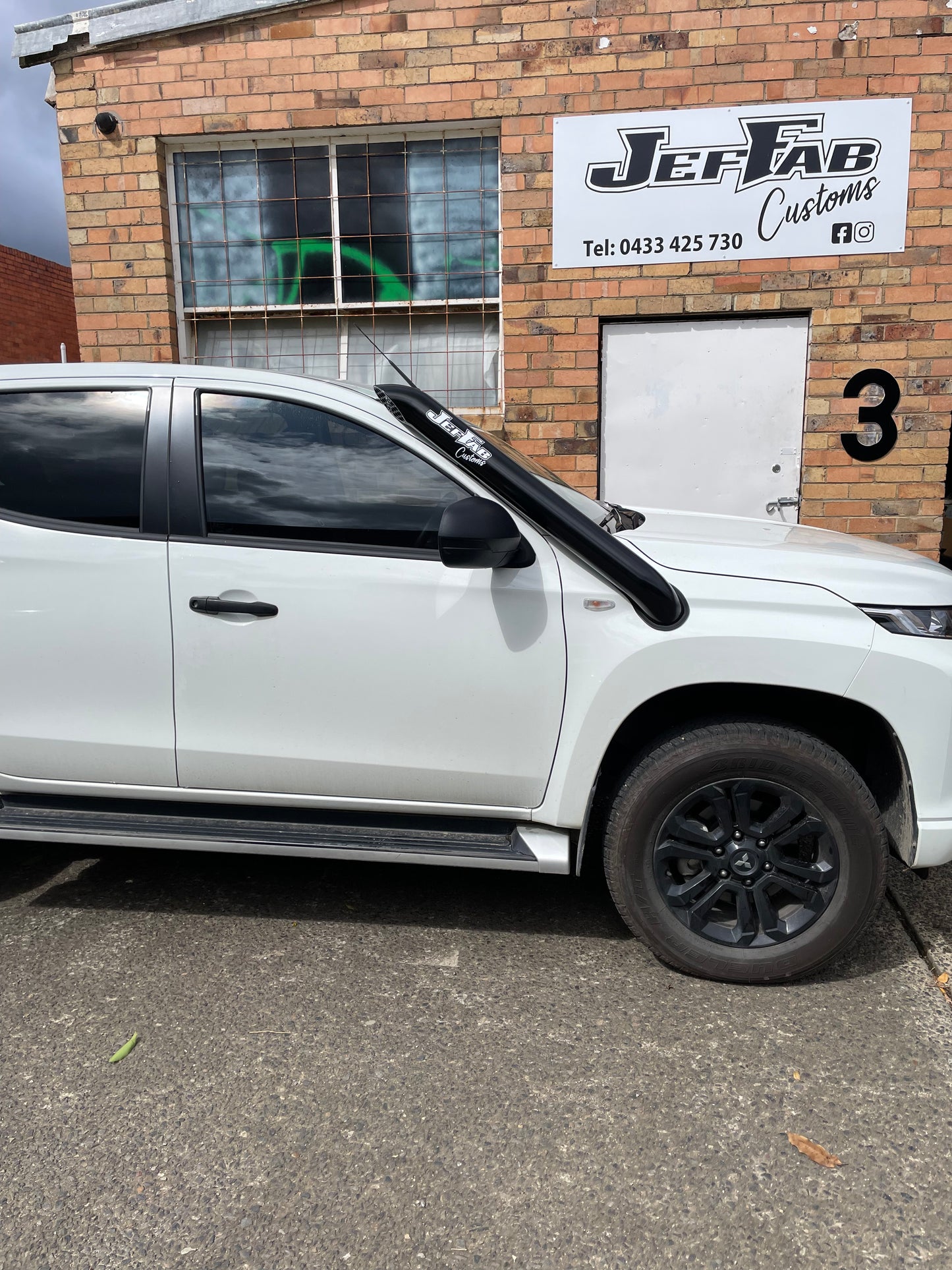 Mitsubishi MR Triton 4" Short-Entry Stainless Snorkel