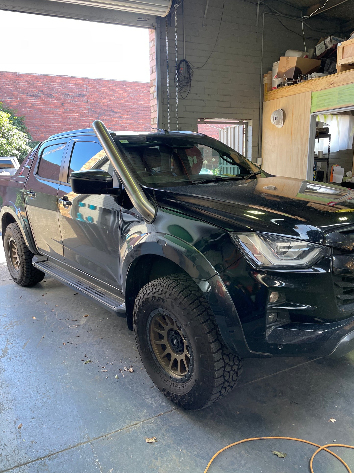 Isuzu DMAX 2020-Current Year, 4" Short-Entry Snorkel