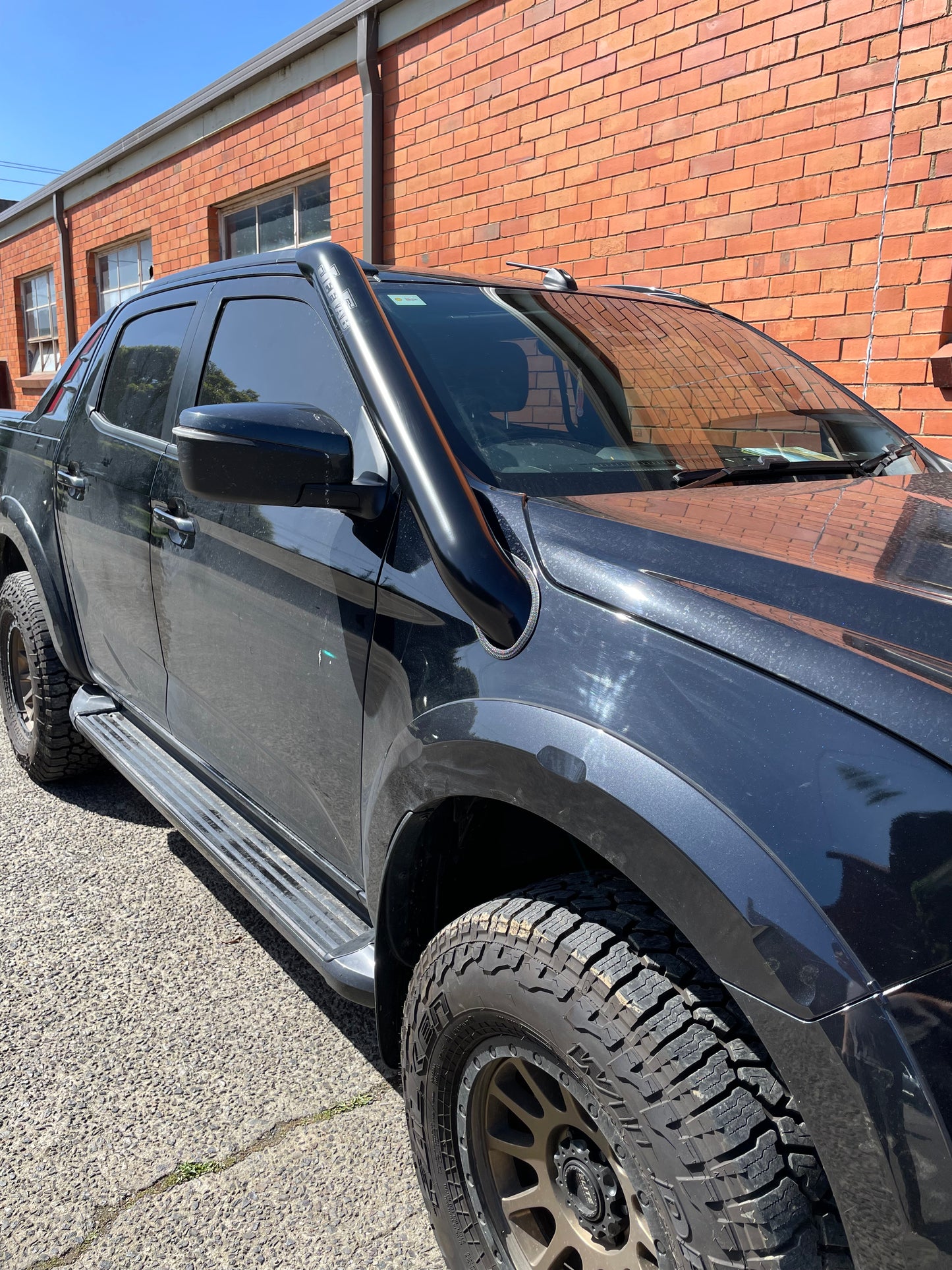 Isuzu DMAX 2020-Current Year, 4" Short-Entry Snorkel