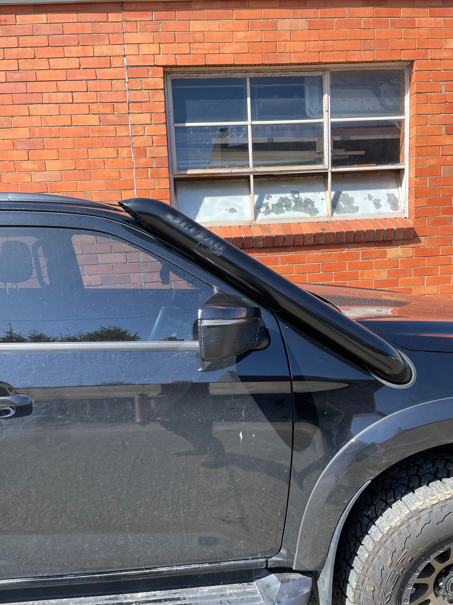 Isuzu DMAX 2020-Current Year, 4" Short-Entry Snorkel