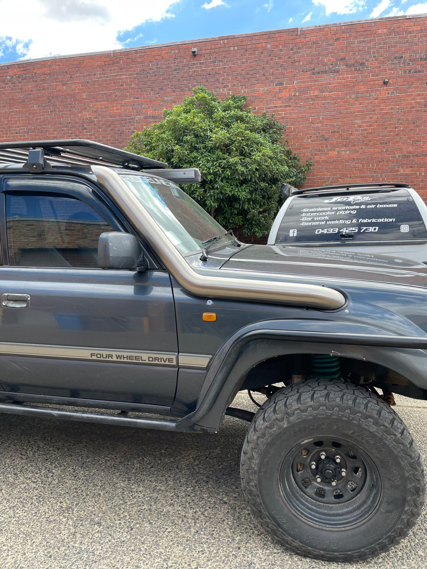 80 Series Toyota Landcruiser Low-Cut 4" Long-Entry Stainless Snorkel