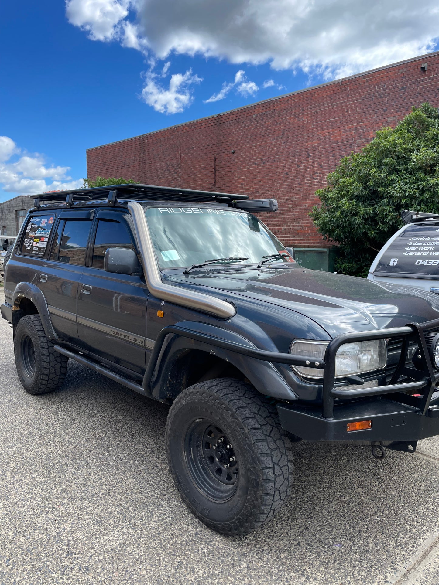 80 Series Toyota Landcruiser Low-Cut 4" Long-Entry Stainless Snorkel