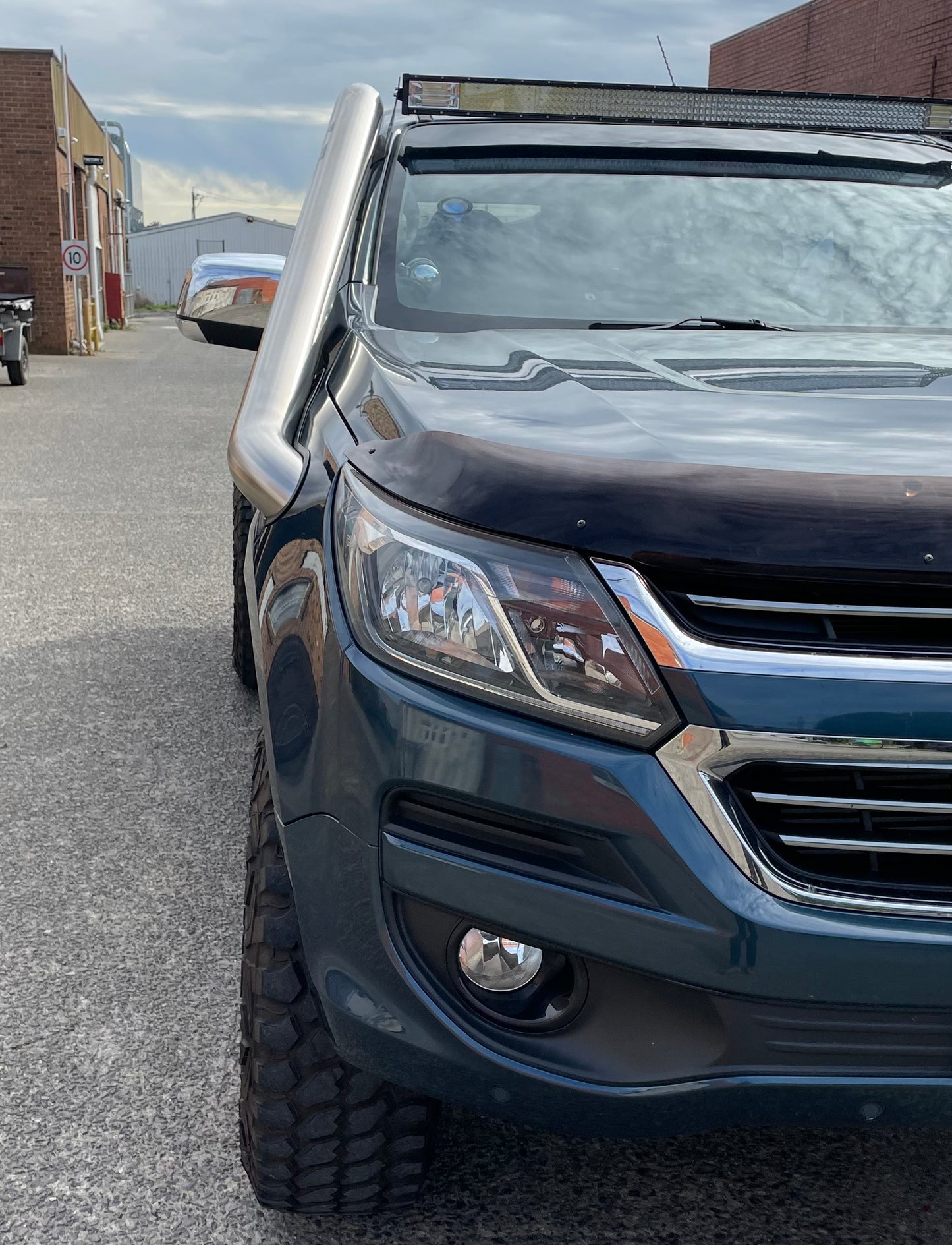 Holden RG Colorado/Colorado 7, 4" Mid-Entry Stainless Snorkel