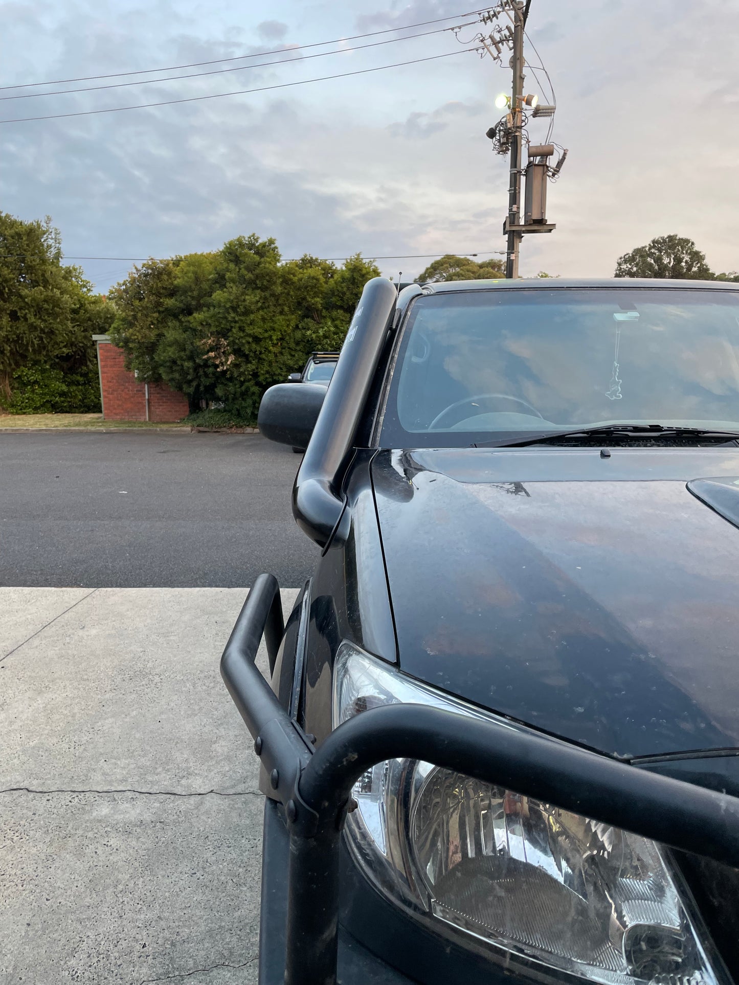 N70 Toyota Hilux 4" Mid-Entry Stainless Snorkel