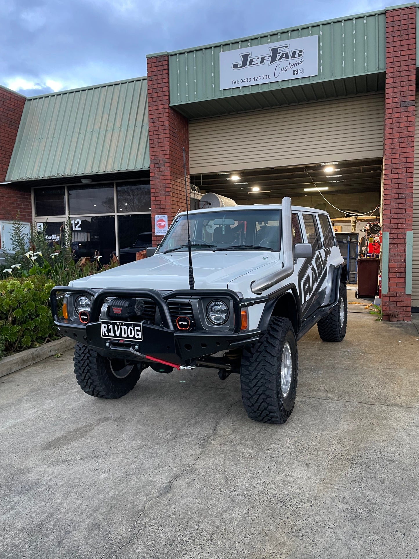 Nissan GQ Patrol 4" Long-Guard Entry Stainless Snorkel