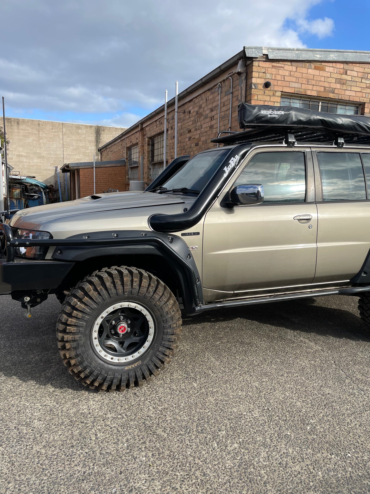 Nissan GU Patrol - Series 4 - Passenger Side 5" Mid EntryStainless Snorkel