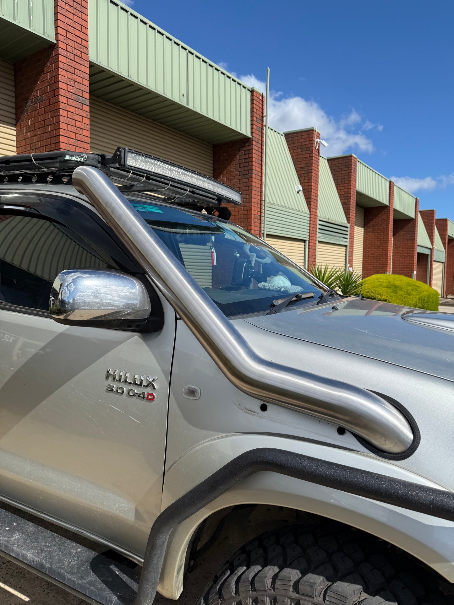 N70 Toyota Hilux -SAFARI COVER - 4" Stainless Snorkel