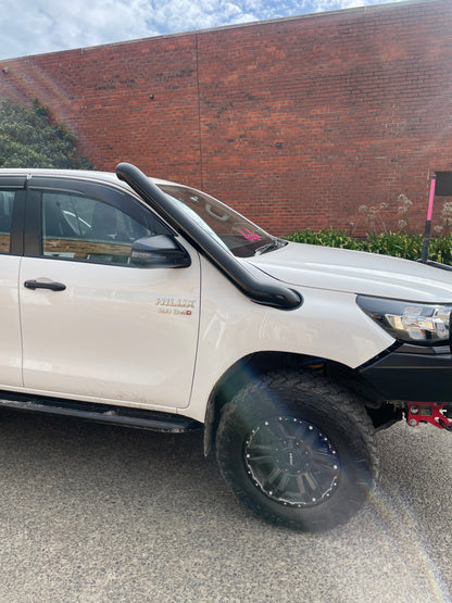 N80 Toyota Hilux 4" Mid-Entry Stainless Snorkel