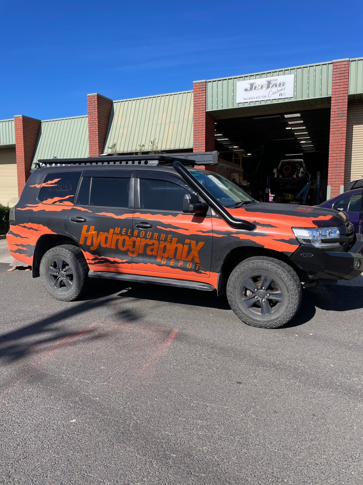 200 Series Toyota Land Cruiser, 4" Mid-Entry Snorkel