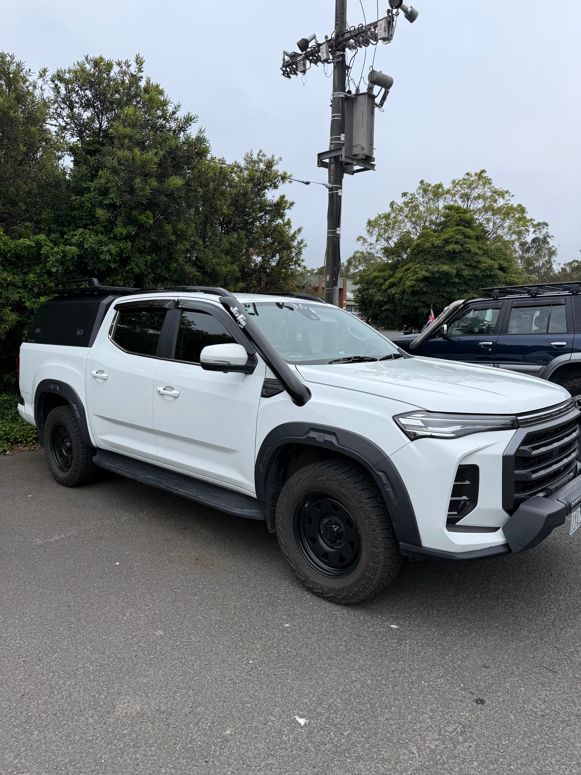 Custom 4" LDV T60 Max stainless steel snorkel - low cut  - seamless powder coat finish