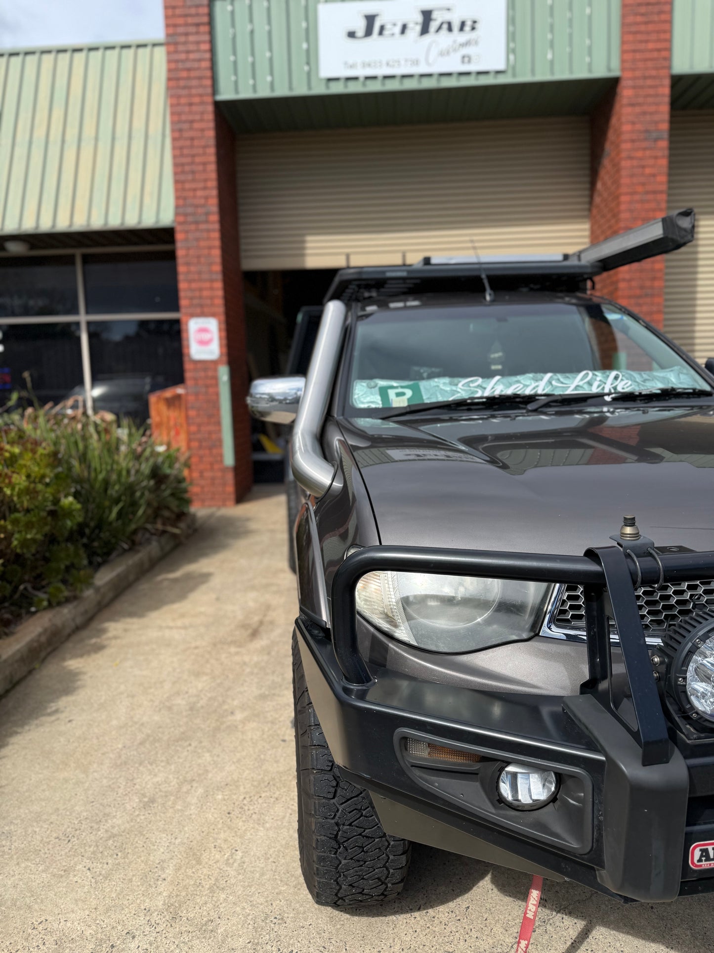Mitsubishi MN Triton 4" Long-Entry Stainless Snorkel