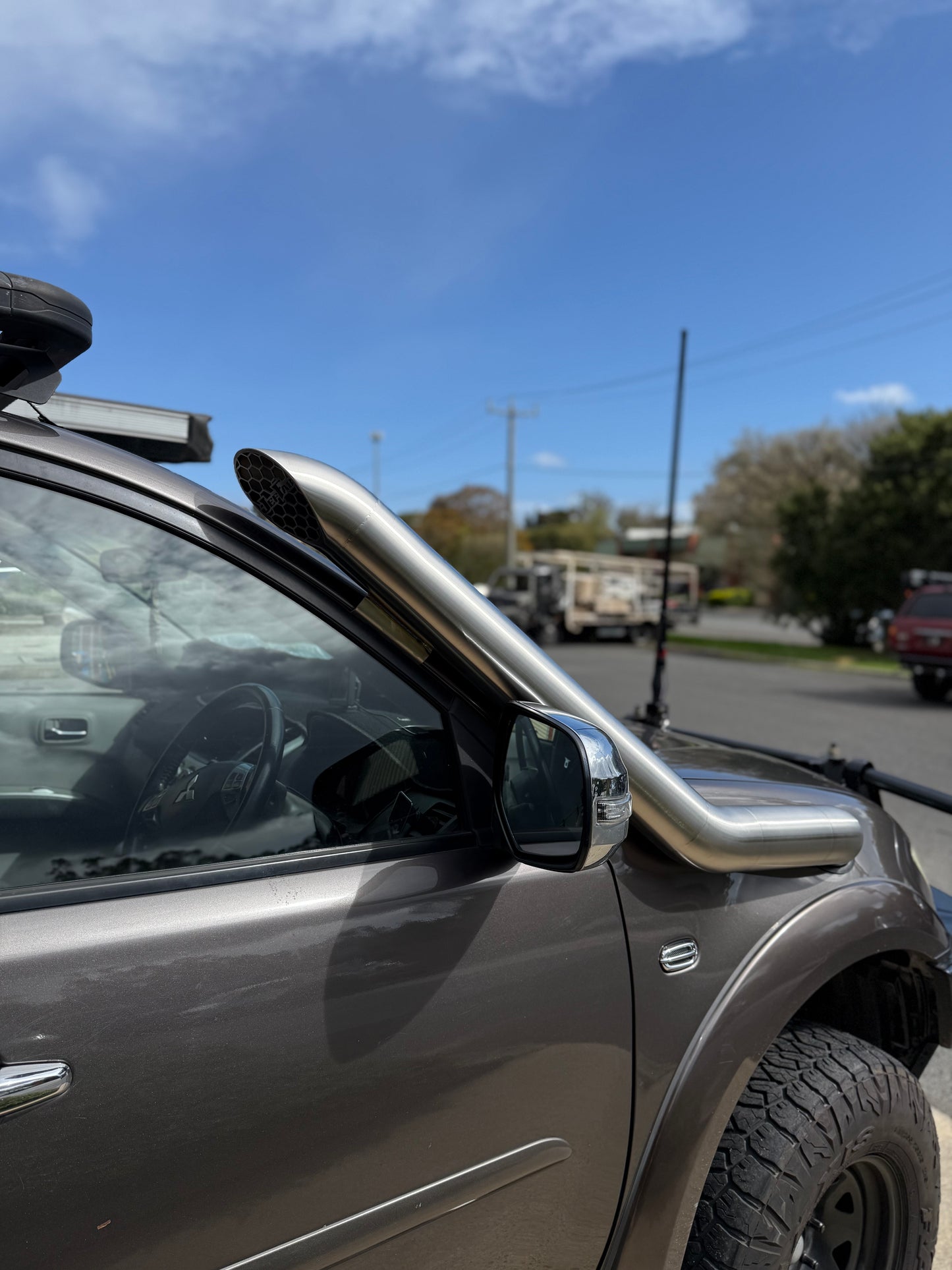 Mitsubishi MN Triton 4" Long-Entry Stainless Snorkel