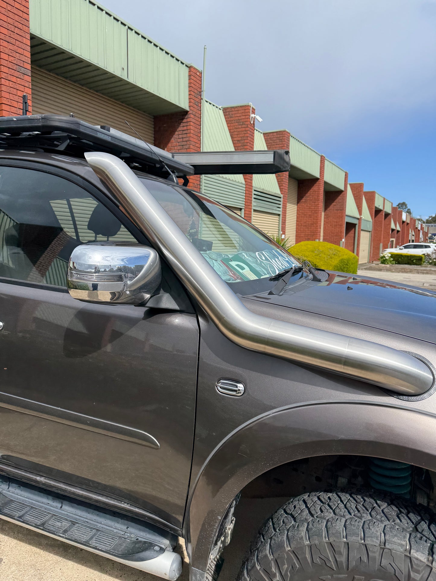 Mitsubishi MN Triton 4" Long-Entry Stainless Snorkel